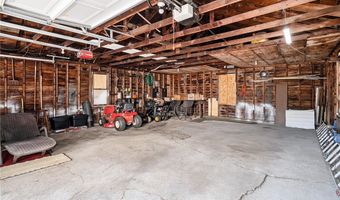 907 W 50th St, Ashtabula, OH 44004