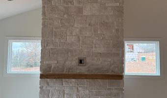 9041 Stonewall Rd, Appomattox, VA 24522