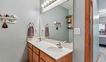 215 SE Lowell Dr, Ankeny, IA 50021