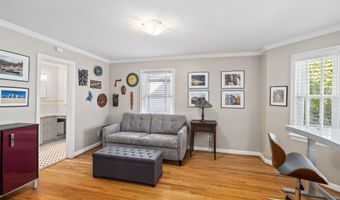 1604 N EDGEWOOD St, Arlington, VA 22201