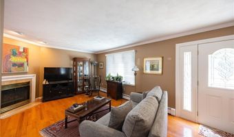 125 Main St, Lincoln, RI 02802