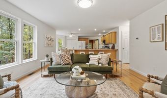 26 Overlook Dr, Acton, MA 01720