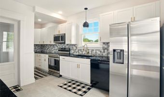 1433 W 4th St, Ashtabula, OH 44004