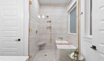 609 SW 4th St, Bentonville, AR 72712