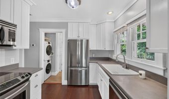 1601 BRYN MAWR St, Orlando, FL 32804