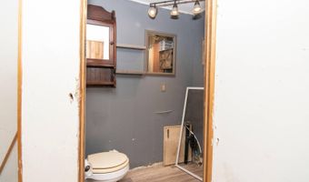 941 E Clayton Rd, Alderson, WV 24910