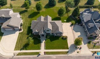 907 St Andrews Dr, Beresford, SD 57004