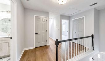 4929 Willow Crk, Woodstock, GA 30188