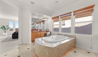 5464 Shannon Rdg, San Diego, CA 92130