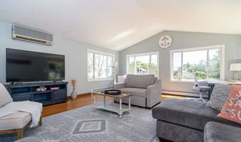 88 Rope Walk Rd, Bourne, MA 02532