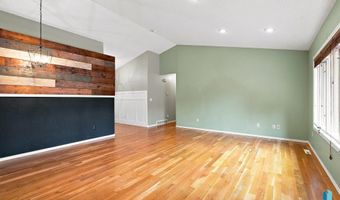 917 E Heatherwood Dr, Brandon, SD 57005
