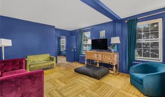 599 E Main Rd, Middletown, RI 02842