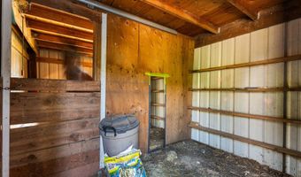 21150 NE BOONES FERRY Rd, Aurora, OR 97002