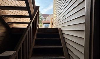 741 Ridgeside Dr A, Ballwin, MO 63021