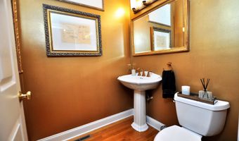 11 Templeton Ct 11, Avon, CT 06001