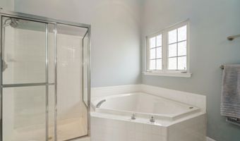 4 Osprey Ln, Bayville, NJ 08721