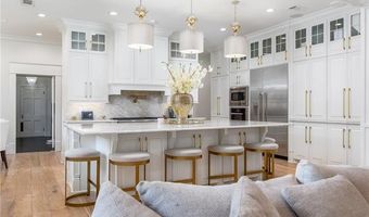 2736 GEORGES Ln, Alexandria, LA 71301