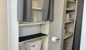 136 W Elizabeth St, Alma, MI 48801