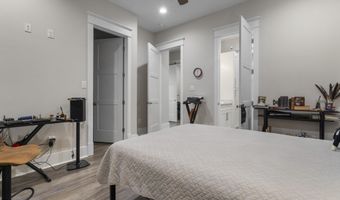 205 Caron Ln, Bay St. Louis, MS 39520