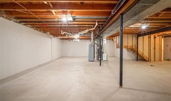 14810 Paris Ct, Allen Park, MI 48101