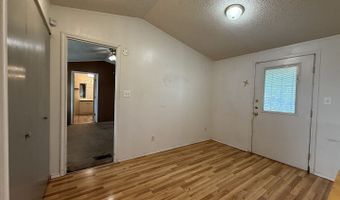 723 Kayroe Rd, Adkins, TX 78101