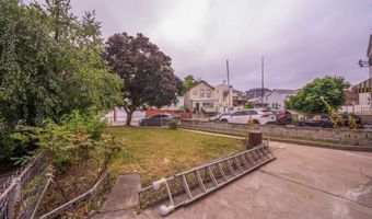 52 E 48TH St, Bayonne, NJ 07002