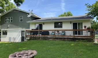 508 E Kirkwood Dr, Aurora, MO 65605