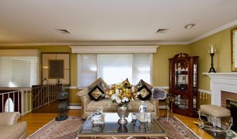 7052 WARDELL St, Annandale, VA 22003