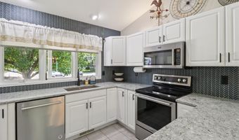 1210 SE Mallard Creek Dr, Ankeny, IA 50021