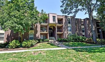 3302 WOODBURN VILLAGE Dr 23, Annandale, VA 22003