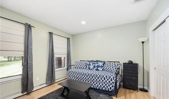 291 Old Oxford Rd, North Smithfield, RI 02896