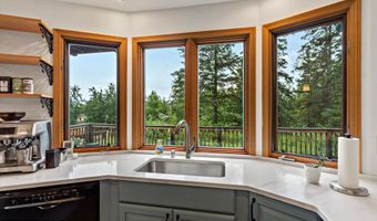 4690 Southpark Bluff Dr, Anchorage, AK 99516