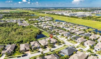 6903 CRESTPOINT Dr, Apollo Beach, FL 33572