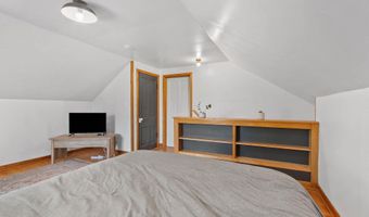 1317 DIVISION St, Algoma, WI 54201