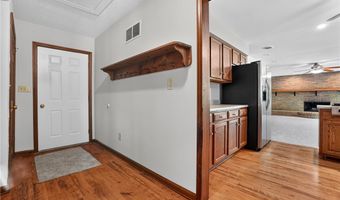 12757 Chamberlain Rd, Aurora, OH 44202