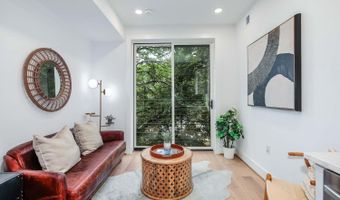 2601 30TH St NE 11, Washington, DC 20018