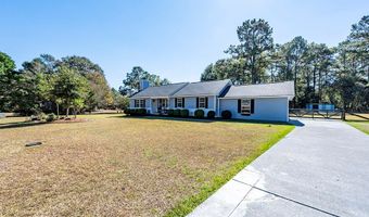 4506 Chateau Dr, Albany, GA 31721