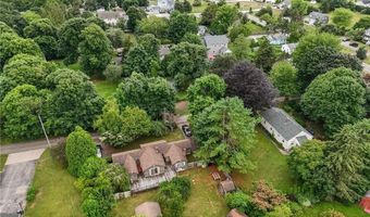 26 Thomas St, Charlestown, RI 02813