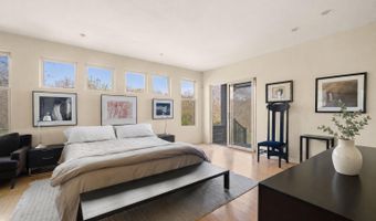 19 Locust Ln, Aquinnah, MA 02535