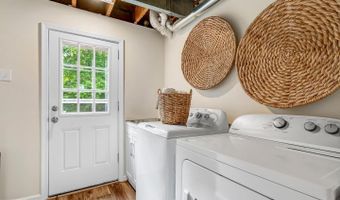 4808 BRADFORD Dr, Annandale, VA 22003