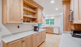 818 Ottawa Trl, Madison, WI 53711