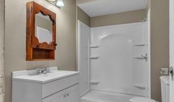 848 Caton Ave, Adrian, MI 49221