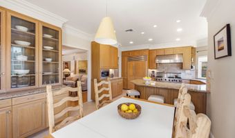 5801 Middle Crest Dr, Agoura Hills, CA 91301
