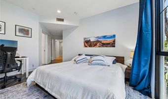12000 Goshen Ave 203, Los Angeles, CA 90049