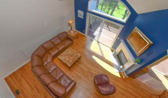 2 Candleberry Ct 2, Bourne, MA 02532