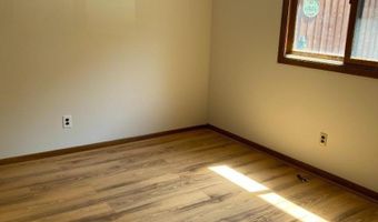 6 Davos Dr 8, Alloway, NJ 07462