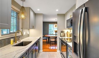 28 Marigold Cir, North Providence, RI 02904