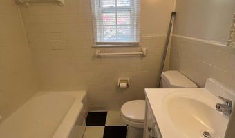 3927 PENNSYLVANIA Ave SE 102, Washington, DC 20020