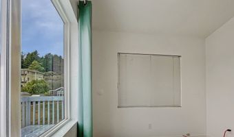 15577 HIGHWAY 101 #F3, Brookings, OR 97415