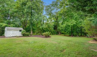4808 BRADFORD Dr, Annandale, VA 22003